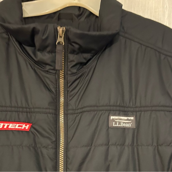 LL Bean Men’s black zip up puffer vest. Size XXL - Picture 5 of 6